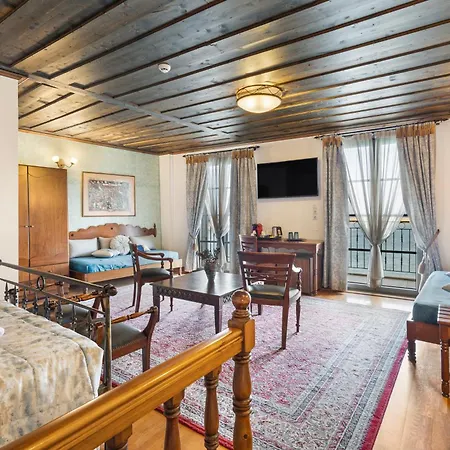 Belmondo מלון 4*