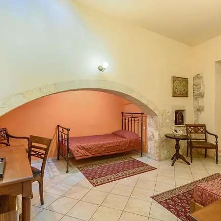 Belmondo Готель Chania (Crete)