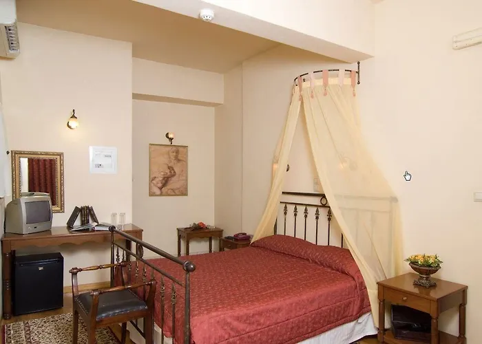 Belmondo 4* חאניה